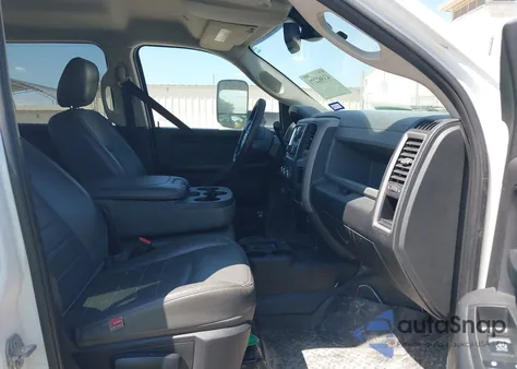 2018 Ram 2500 Tradesman 4X4 8' Box from USA, damaged, VIN 3C6UR5HL5JG307364